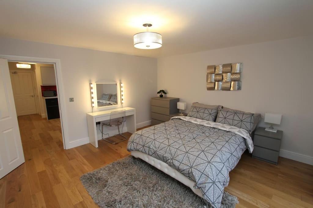 Lovely One Bed Apartment-Near All Transport-Village-Freeparking London Ngoại thất bức ảnh