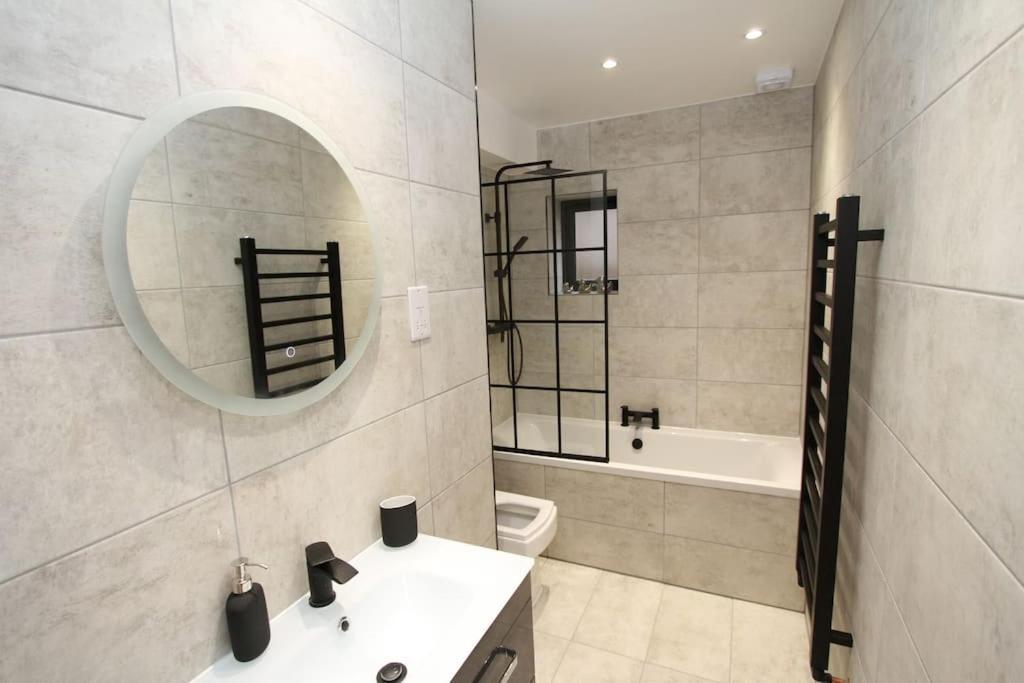 Lovely One Bed Apartment-Near All Transport-Village-Freeparking London Ngoại thất bức ảnh