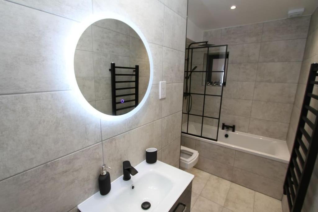 Lovely One Bed Apartment-Near All Transport-Village-Freeparking London Ngoại thất bức ảnh